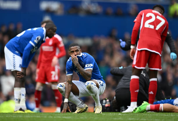 鍵比賽中出 鍵比賽中出